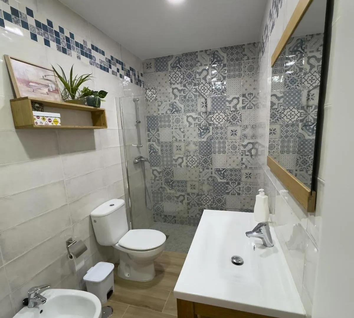 Apartment La Tortuga I, Encantador Apartamento Con Garaje En Primera Linea De Playa Tarifa