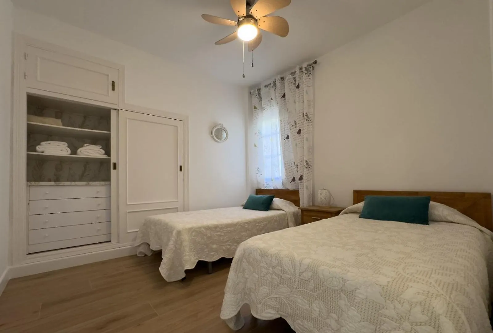 La Tortuga I, Encantador Apartamento Con Garaje En Primera Linea De Playa Tarifa Apartment